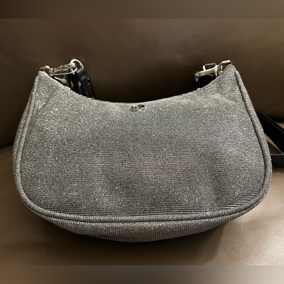 LULULEMON *LIMITED EDITION* City Essentials Small Shoulder Bag 3L
Glitter🩶✨ - Picture 11 of 17